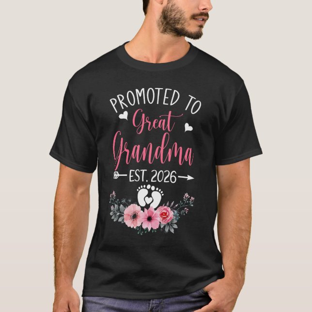 Camiseta Promoted To Great Grandma Est 2026 Mothers Day Shi (Anverso)