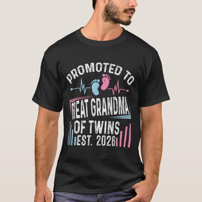 Camiseta Promoted To Great Grandma Of Twins Est 2026 Baby S (Anverso)