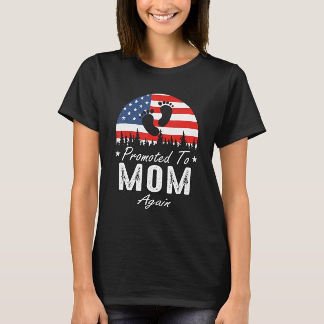 Camiseta Promoted To Mom Again 2024 US Flag Father's Day (Anverso)