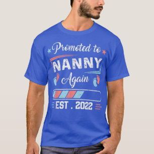 Camiseta Promoted To Nanny Again Est 2022 Pregnancy Announc