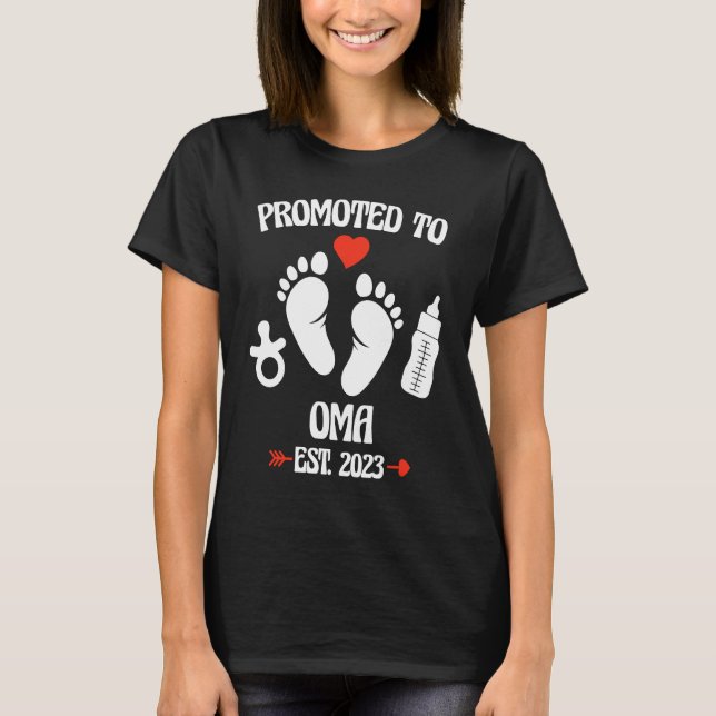 Camiseta Promoted To Oma 2023 First Time New Grandma Pregna (Anverso)