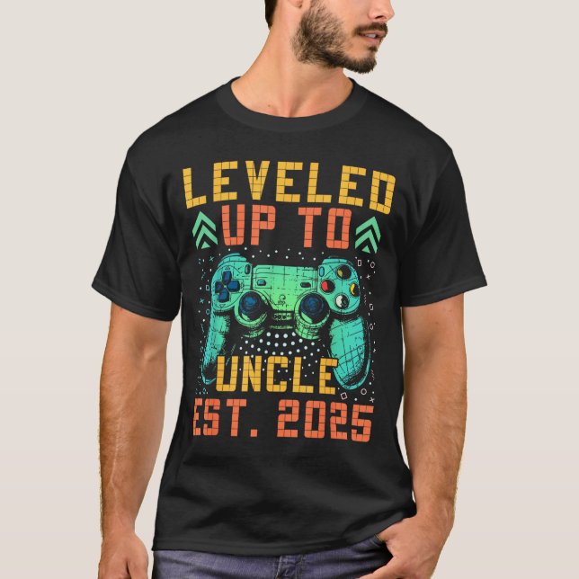 Camiseta Promoted To Uncle 2025 Leveled Up To Uncle Est 202 (Anverso)