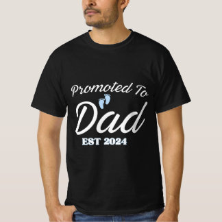 Camiseta Promovido a dad est 2024