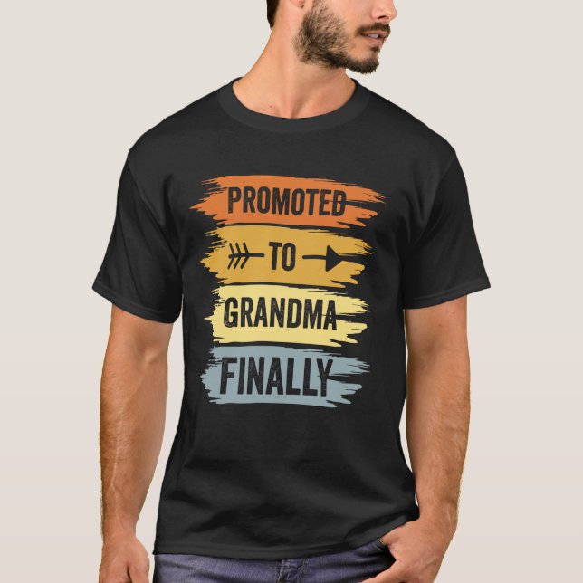 Camiseta Promovido a la Abuela Finalmente Invitación del be (Anverso)