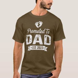 Camiseta Promovido a papá Est 2023 Pronto será el D de papá