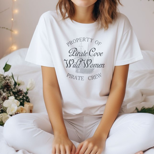 Camiseta Propiedad de la tripulación pirata de piratas pira (Subido por el creador)