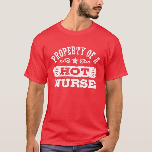 Camiseta Propiedad De Una Enfermera Caliente (Anverso)