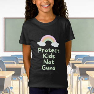 Camiseta Proteger a los niños, no armas, arte de palabras