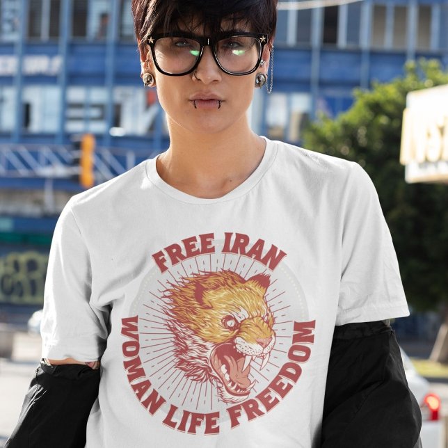 Camiseta Protesta por la liberación de Irán | Rojo de león  (Free Iran Protest | Angry Lion Red T-Shirt)