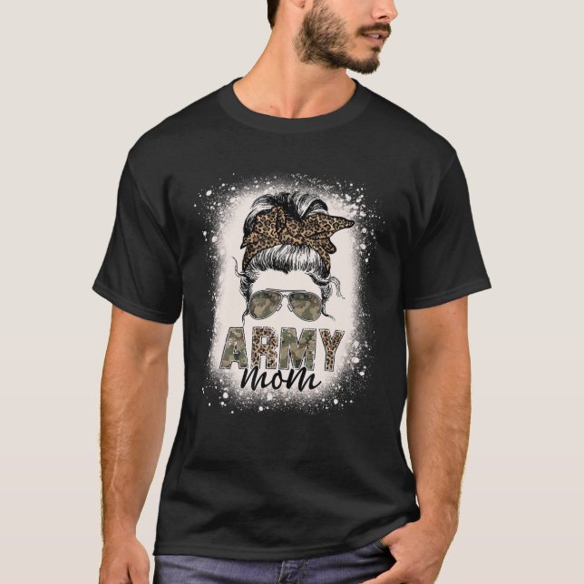 Camiseta Proud Army Mom Women Leopard Camo Messy Bun Bleach (Anverso)