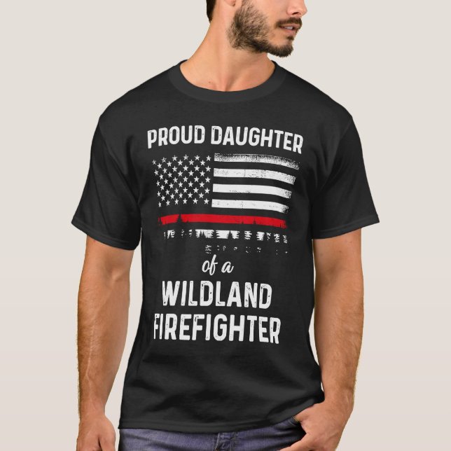 Camiseta Proud Daughter US Flag Wildland Firefighter (Anverso)