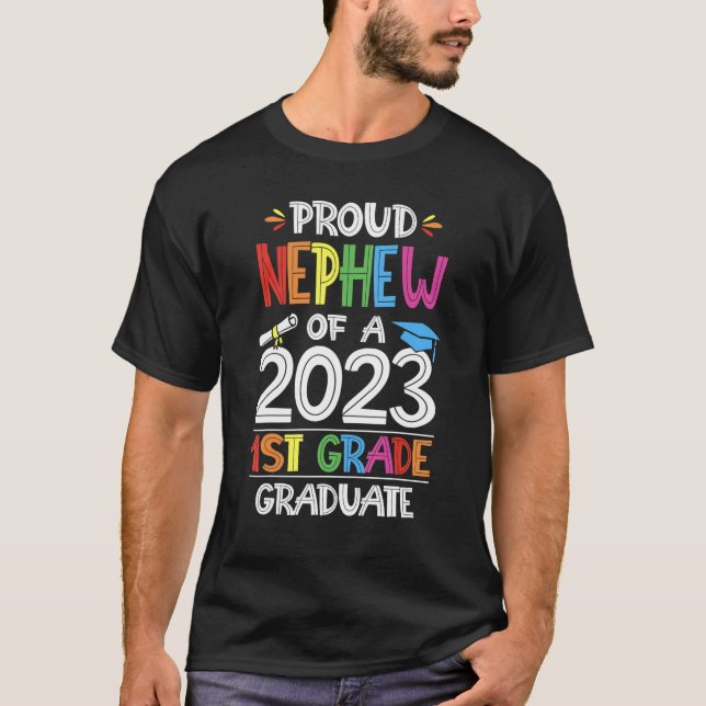 Camiseta Proud Nephew Of A 1st Grade Grad Graduation Class  (Anverso)