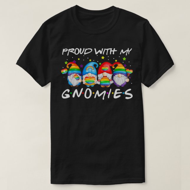 Camiseta Proud With My Gnomies Heart Rainbow LGBT Gay Lesbi (Diseño del anverso)