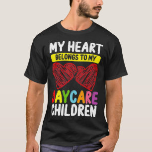 Camiseta Proveedor de atención diurna Mi corazón pertenece 