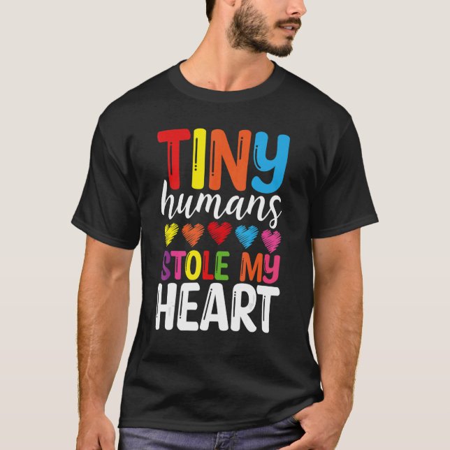 Camiseta Proveedor de cuidados diurnos, humanos pequeños me (Anverso)