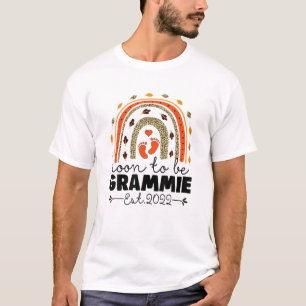 Camiseta Próximamente será Grammie Est 2022 Funny's Day Leo