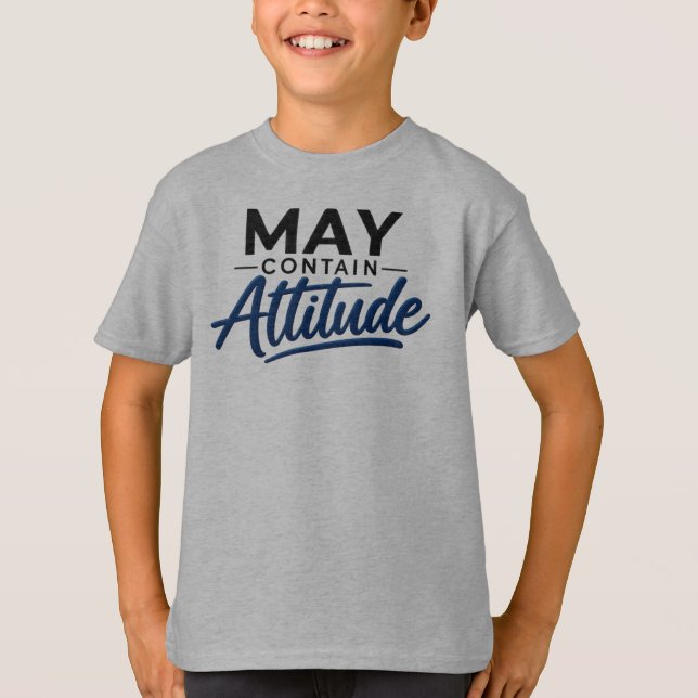 Camiseta Puede Contener Actitud (Anverso)