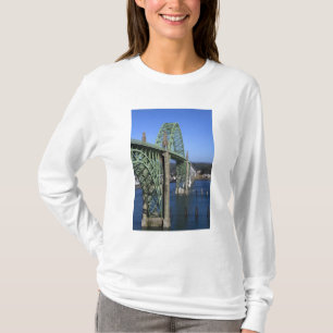 Camiseta Puente de la Bahía Yaquina que atraviesa la Bahía 