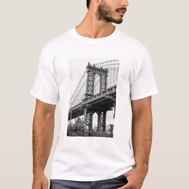 Camiseta Puente de Manhattan en blanco y negro (Anverso)