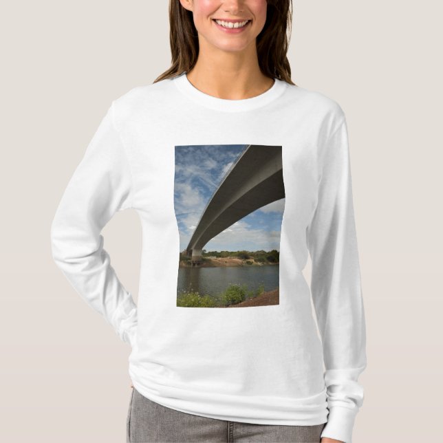 Camiseta Puente que conecta Guyana con Brasil sobre el Taku (Anverso)
