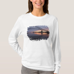 Camiseta Puente Sagamor sobre el canal de Cape Cod,