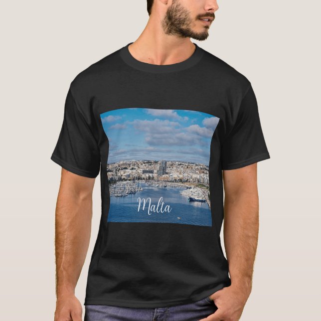 Camiseta Puerto de Sliema con edificios modernos y barcos (Anverso)