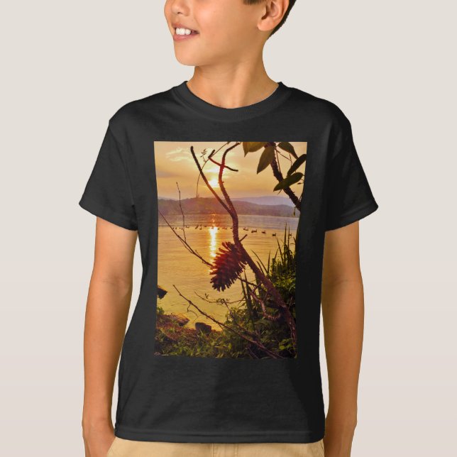 Camiseta Puesta de sol en el lago Pinecone (Anverso)