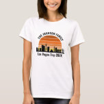 Camiseta Puesta de sol en Las Vegas Strip Vacaciones person<br><div class="desc">Camisetas frescas personalizadas con el skyline de Las Vegas al atardecer para sus vacaciones familiares o viaje de despedida de soltero a la ciudad de las luces. Juegue desde el amanecer hasta el atardecer en esta ciudad y recuérdalo con este recuerdo.</div>