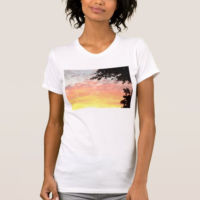 Camiseta Puesta del sol colorida (Anverso)
