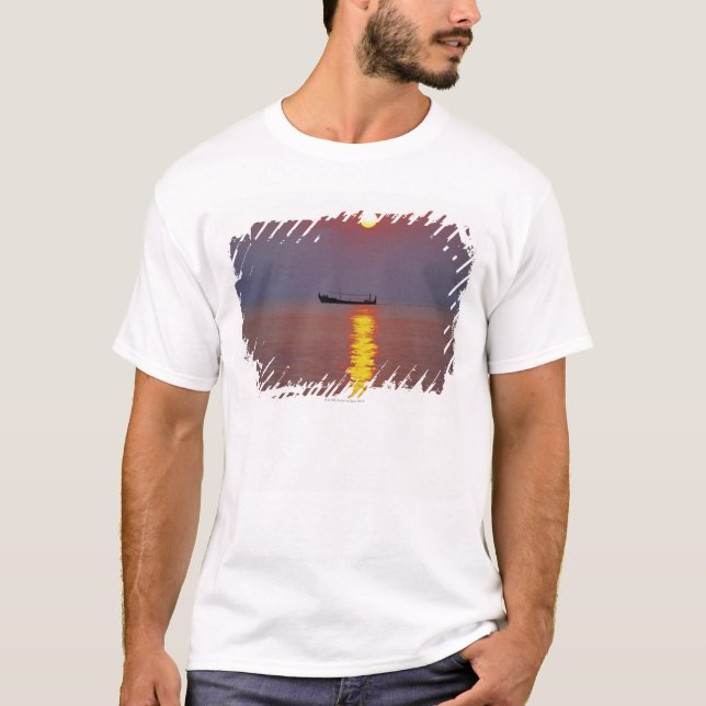 Camiseta Puesta del sol y mar 2 (Anverso)