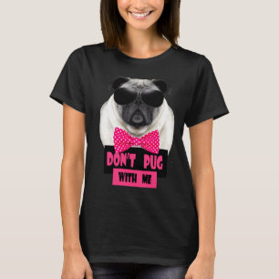 Camiseta Pug Con Gafas De Sol Y Un T-Shi Clásico De Bow