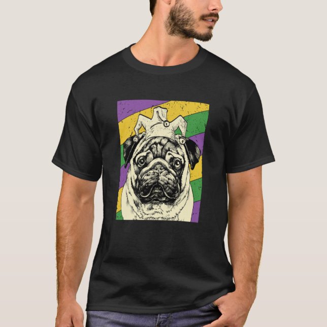 Camiseta Pug Jester Mardi Gras Dog Mom or Dad (Anverso)