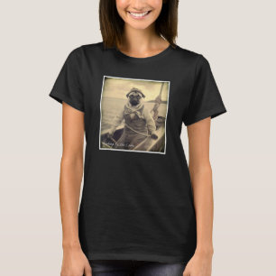 Camiseta Pug Lindo Pescador en Gráfico Antiguo de Barco