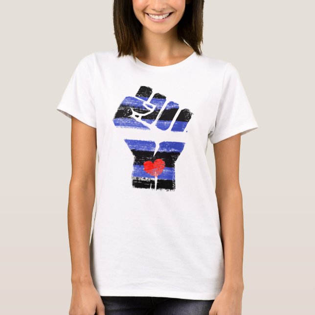 CAMISETA PUÑO DE CUERO RESISTE (Anverso)