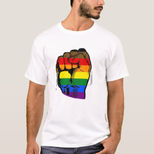 Camiseta Puño del Orgullo Arcoiris