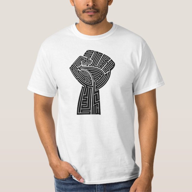 Camiseta Puño del poder del negro de la vida del laberinto (Anverso)