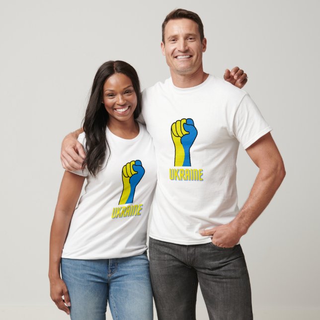 Camiseta Puño desafiante de Ucrania (Unisexo)