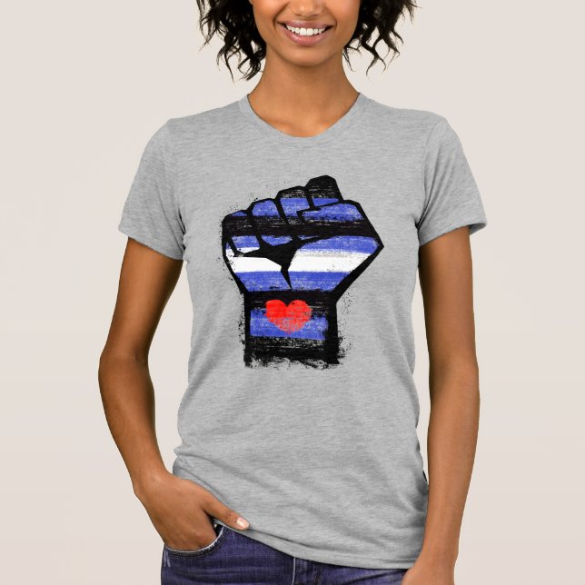 Camiseta Puño Orgullo de Cuero (Anverso)