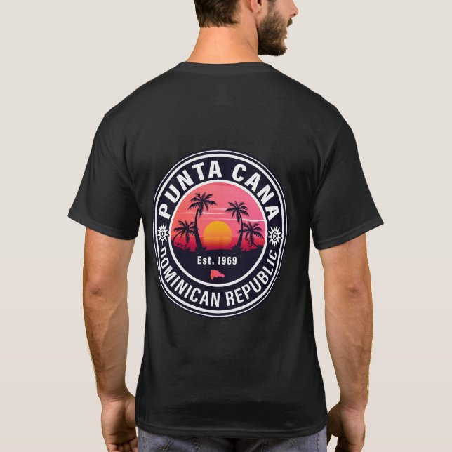 Camiseta Punta Cana Dominicano Retro Sunset Souvenirs 60 (Reverso)