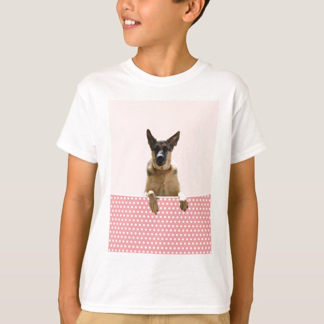 Camiseta Puntos de polka rosada del perro pastor alemán (Anverso)