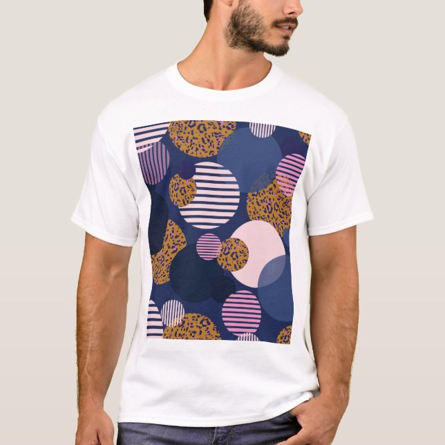 Camiseta Puntos Leopard: Elegancia Azul Oscuro. (Anverso)