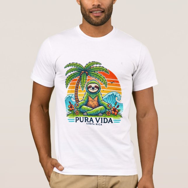 Camiseta Pura Vida Sloth meditando 01 (Anverso)