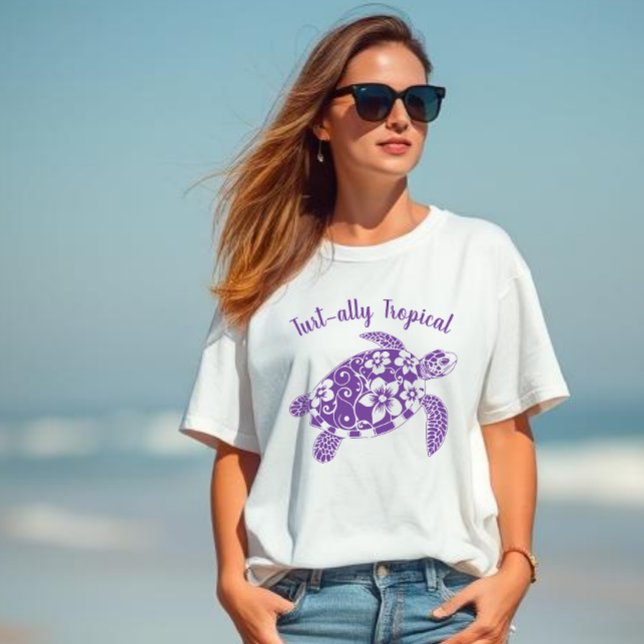 Camiseta Púrpura tropical hawaiana de tortuga tropical (Hawaiian Turtle-Turt-ally Tropical-Fisherman Core, Coastal, Islander, Beach, Summer, Women t shirt)