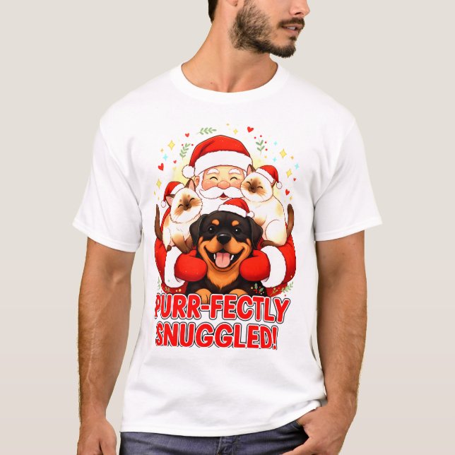Camiseta Purr-fectly Snuggled: Santa’s Cozy Pet Cuddle (Anverso)