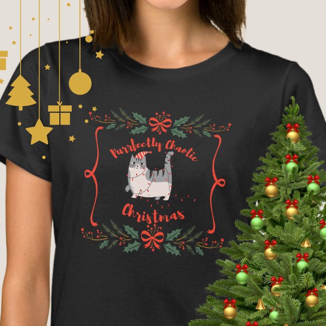 Camiseta Purrfectly Chaotic Christmas Funny Holiday Cat  (Subido por el creador)