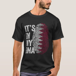 Camiseta Qatar está en mi ADN Cute Qatar huellas digitales