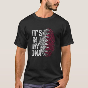 Camiseta Qatar está en mi ADN Cute Qatar huellas digitales