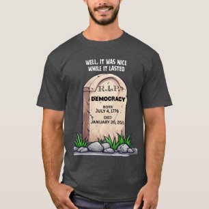Camiseta QEPD Democracia - Tombstone satírico político