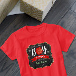 Camiseta "¡Qué alegría, es un chico!" Baby Shower de navida<br><div class="desc">Celebra tu ducha de bebé con estilo con esta camiseta festiva de la ducha de bebé. El diseño es fácil de personalizar con tu propia redacción y tu familia y amigos estarán encantados cuando vean esta fabulosa camiseta. Se pueden encontrar elementos fiestas coincidentes en la colección.</div>