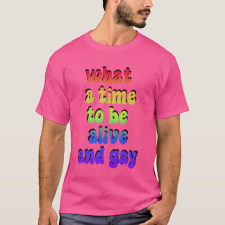 Camiseta Qué divertido estar vivo y amigos gays